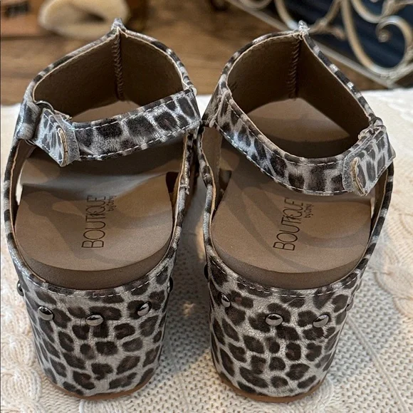 Boutique Corky’s Carley Wedge Sandals NWOT - Picture 5 of 6